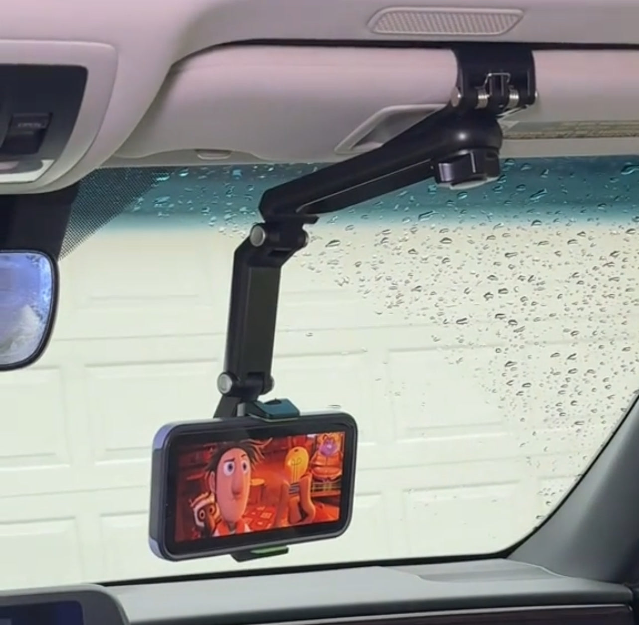 Sunvisor phone mount